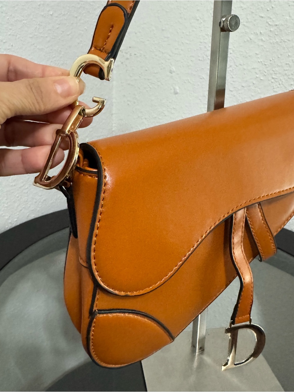 Curved Saddle Shoulder Bag in Cognac Brown - Picture 2 of 12